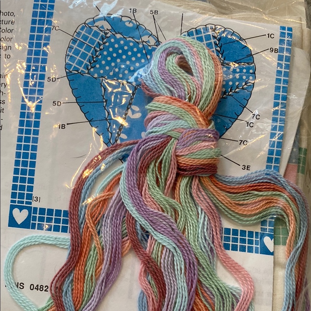 Heart Pattern Pillow Kit - Picture 6 of 6